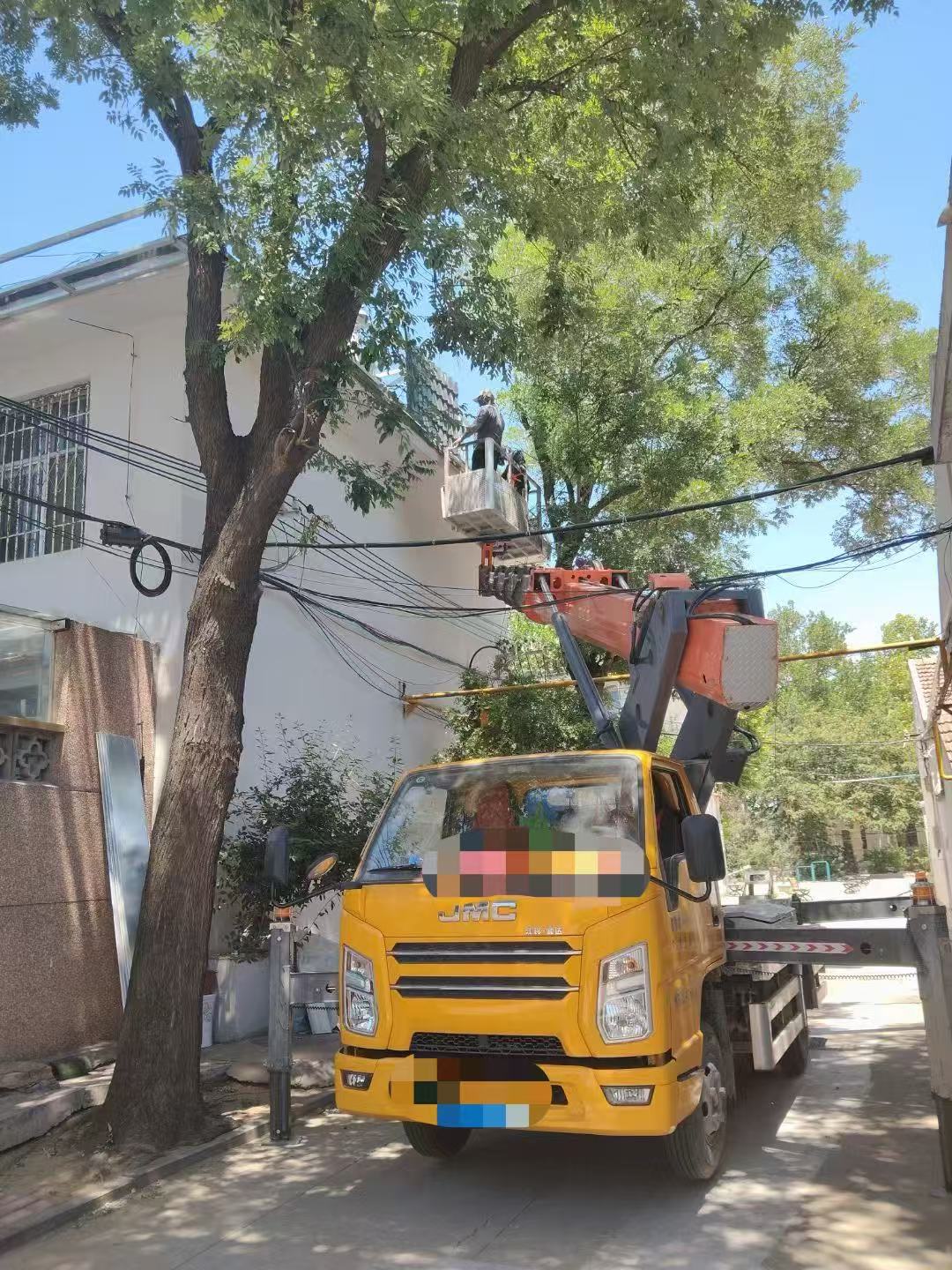 隆尧县高空作业车能吊装重物吗？最大承载多少公斤？