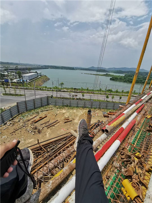 隆尧县作业中发生设备损坏或人员意外，责任怎么划分？